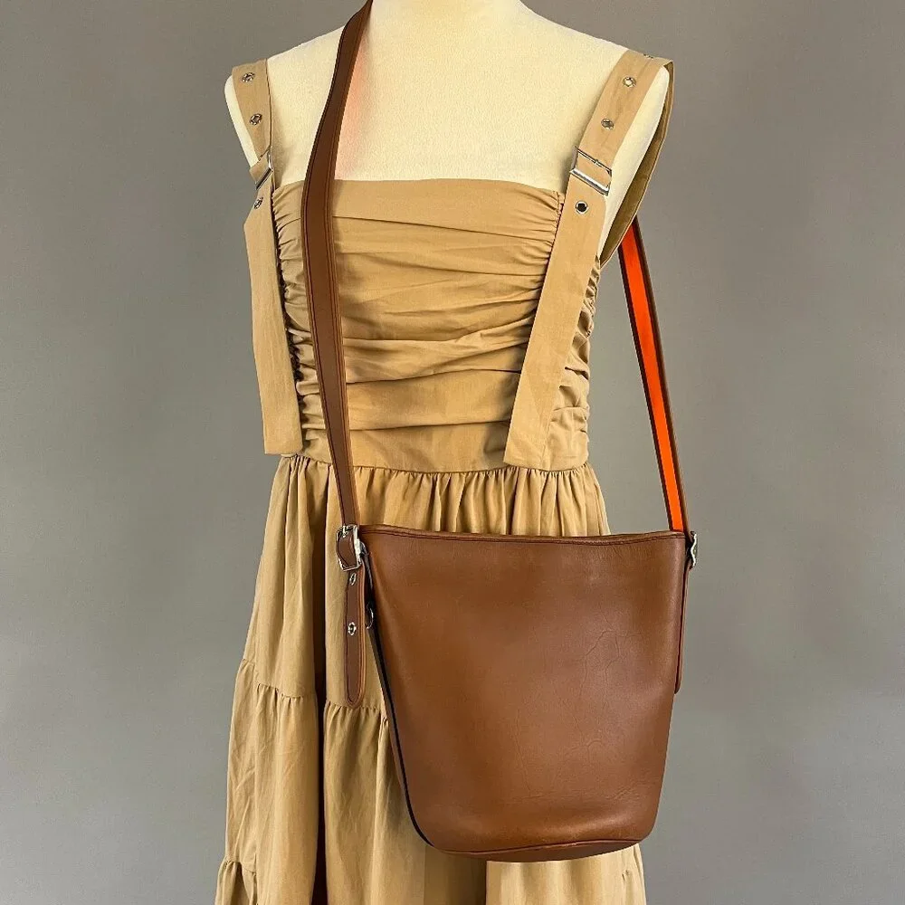 Coach Bucket Bag in Brown - Picture 9 of 9
